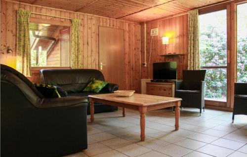 Neede House | Beautiful Home In Neede With Wifi