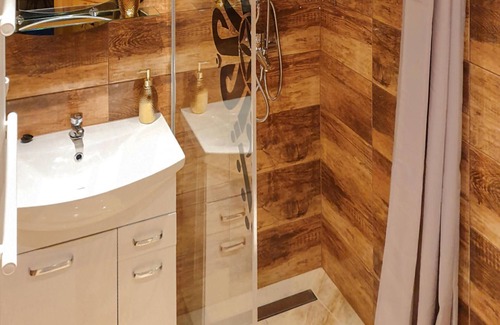 Ostrowsko House | Beautiful home in Ostrowsko with WiFi