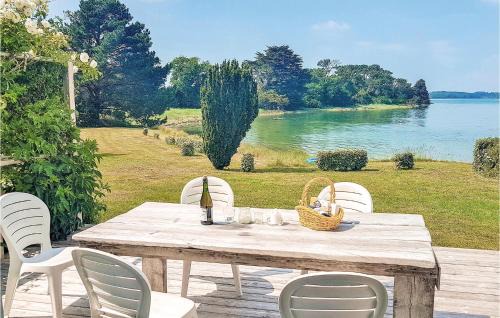 Pays Bigouden Sud House | Beautiful Home In Pont Labbé With Wifi