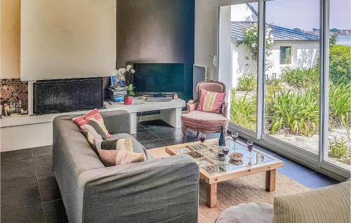 Pays Bigouden Sud House | Beautiful Home In Pont Labbé With Wifi