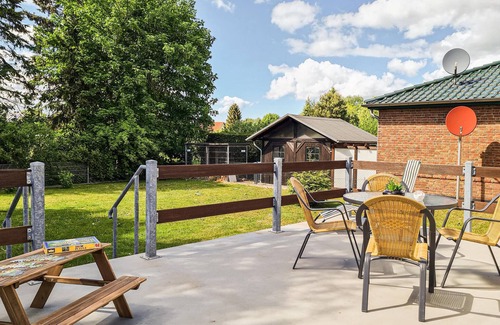 Rukieten House | Beautiful home in Rukieten with WiFi