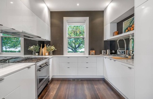 Hobart Central Business District House | Beautiful home in Sandy Bay