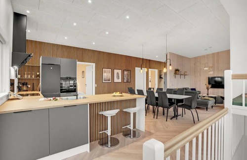 Lihme House | Beautiful home in Spøttrup with WiFi