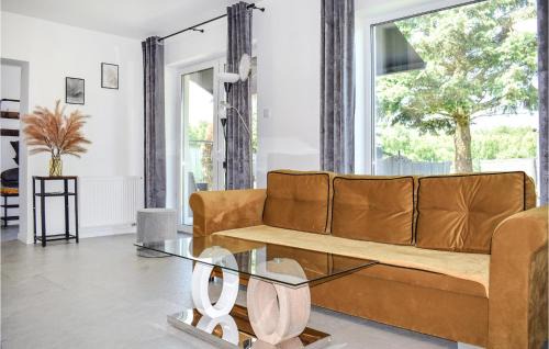 Faszcze House | Beautiful Home In Stare Sady With Wifi