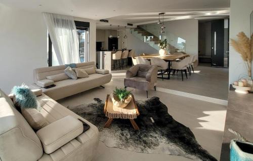 Trogir House | Beautiful Home In Trogir