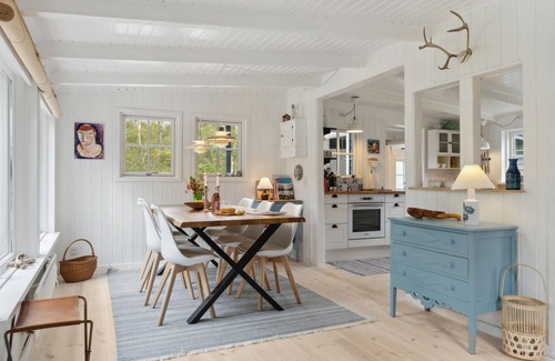Hoensinge House | Beautiful home in Vig with WiFi