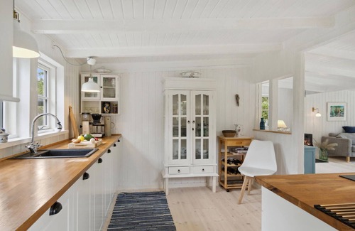 Hoensinge House | Beautiful home in Vig with WiFi