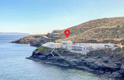 Lavreotiki House | Beautiful home in Vrompousi Keratea w/ 3 Bedrooms