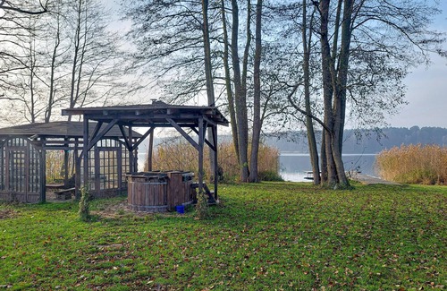 Wolsztyn House | Beautiful home in Wilcze with WiFi