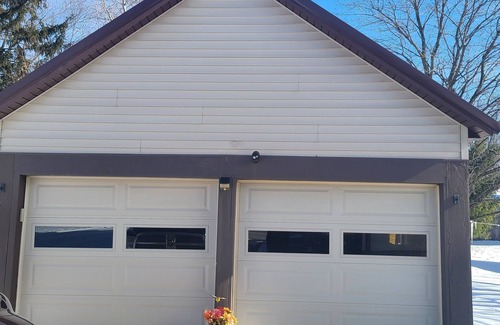 Fox Lake House | Beautiful home located near Beautiful lake, parks & Aquatic center