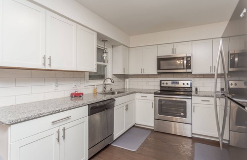 Toledo House | Beautiful home that is quiet, private and secluded. Close to everything!