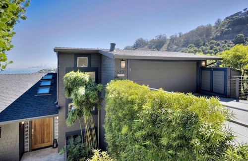 Sausalito House | Beautiful Home w/Stunning Views from Every Room for Monthly Rental
