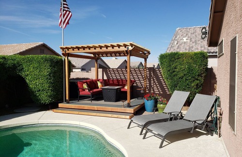 Summer Field House | Beautiful Home with Private Pool and Tiki Bar. Close to Everything!