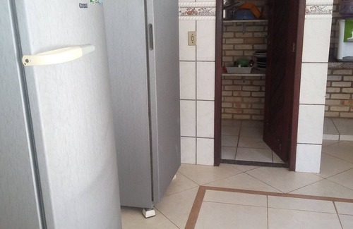 Porto das Dunas House | Beautiful house close to Beach Park with a society field.