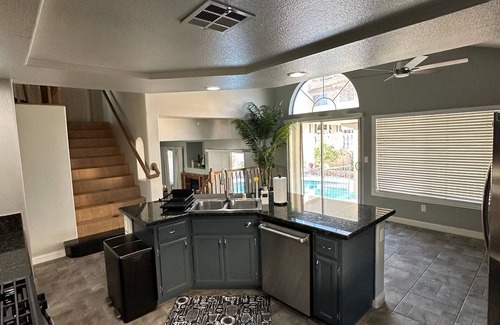 Green Valley North House | Beautiful house close to Strip