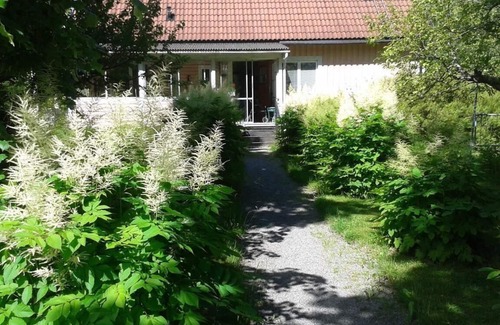 Glava House | Beautiful House in Arvika with Private Parking
