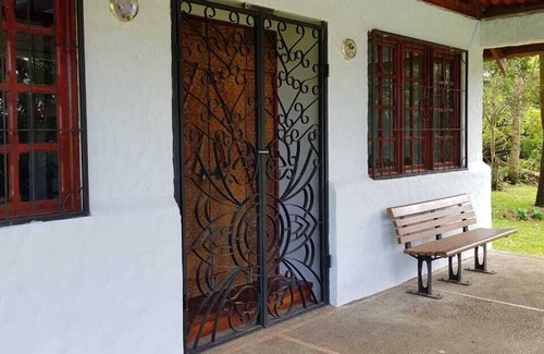 Birri House | Beautiful house with an outstanding view of the city on a tranquil location.