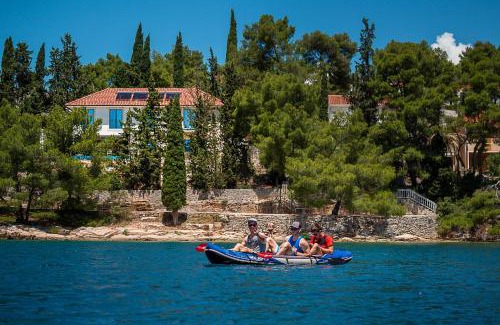 Vrboska Villa | Beautiful Hvar Villa 4 Bedrooms Villa Stone Pine Private Infinity Pool & Stunning Sea Views Vrboska