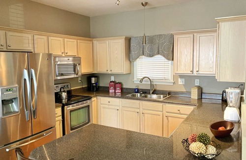 Memphis House | Beautiful Island Home near Medical district/Downtown