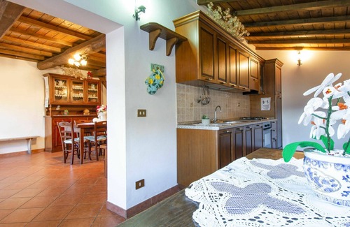 Fabbriche di Vallico Villa | Beautiful apartment in villa for 6 people with pool, WIFI, TV, patio and pets allowed