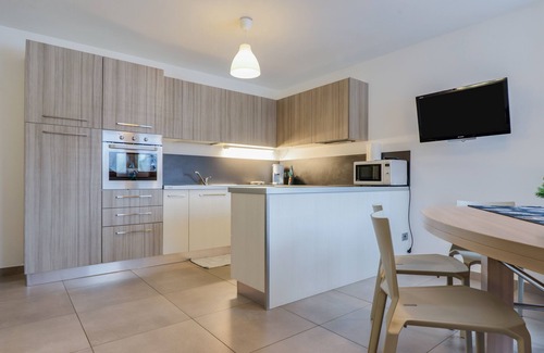 Pera Apartment | Beautiful Apartment “Il Mondo di Patty 2” with Mountain View, Wi-Fi & Garden