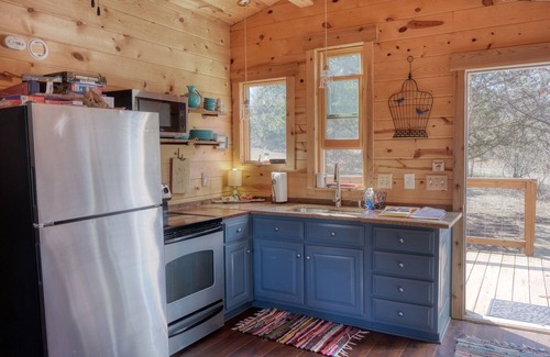 Goreville Cabin | Beautiful Jaybird Treehouse