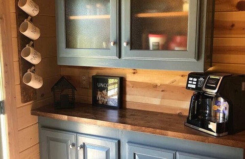 Goreville Cabin | Beautiful Jaybird Treehouse