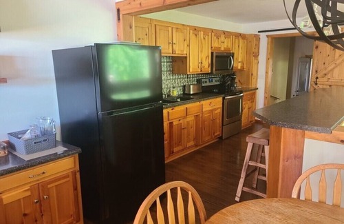 Grandy House | BEAUTIFUL LAKE CABIN with Amazing Views! Only 1 hour from Mpls St.Paul! RELAX