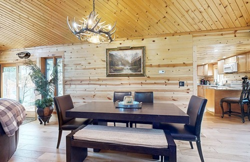 Friendship House | Beautiful lakefront log cabin with dock, firepit, washer/dryer, dog friendly