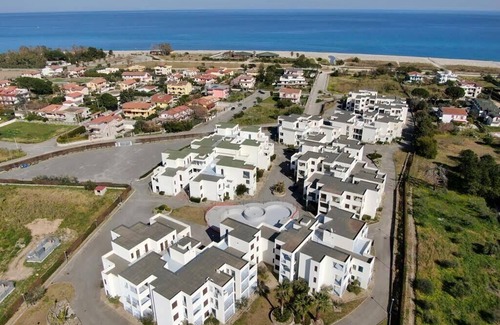 Isca Marina Apartment | Beautiful large coastal apartment on Ionian Sea 1