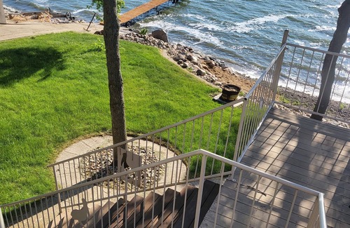 Wentworth House | Beautiful large lake home for a family retreat, have fun by the water!n