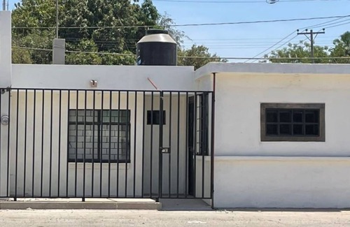 Los Mochis Apartment | Beautiful little house in front of the Chepe Express train station!