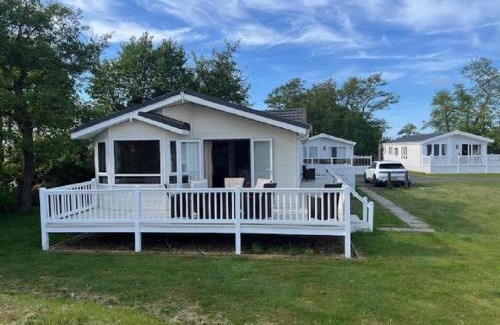 Hunstanton Cabin | Beautiful Lodge At Manor Park In Norfolk Ref 23006Bu