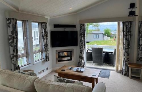 Hunstanton Cabin | Beautiful Lodge At Manor Park In Norfolk Ref 23006Bu