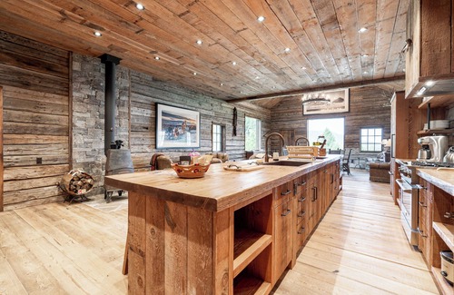 Lima Cabin | Beautiful Luxurious Private Cabin in The Centennial Valley, Spectacular Views