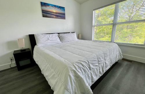 Southside House | Beautiful Luxury House Great Location Near Beaches Mayo Clinic Shops Restaurants