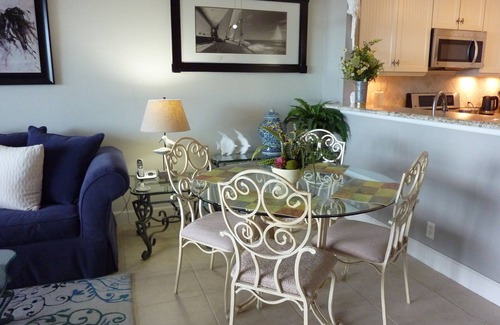 Ruskin House | Beautiful Marina waterside property at Little Harbor Beach Resort, Tampa bay, Fl