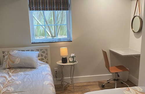 Long Beach Apartment | Beautiful, modern, 2 bedroom/2 bathroom apartment 1 block from beach & boardwalk