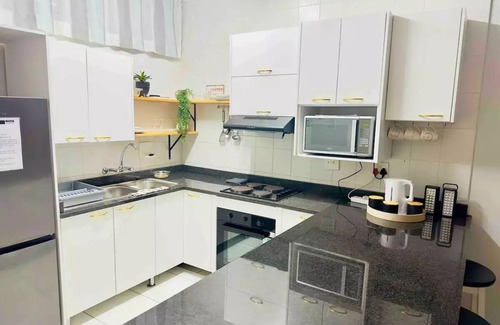 Margate Apartment | Beautiful modern decorated apartment with a great sea view