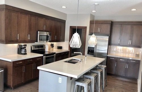Auburn Bay House | Beautiful Modern Renovated Spacious Home