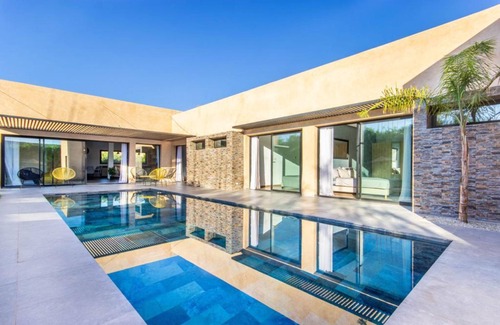 El Aggada Villa | Beautiful Modern Villa with heated Pool at Marrakech