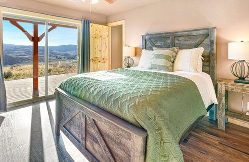 Brewster House | Beautiful Mountain Views, Abundant Wildlife & Dark, Starry Skies