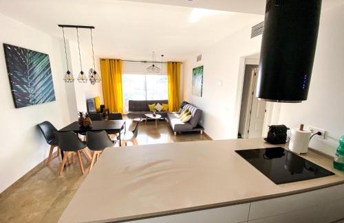 Castillo de Sabinillas Apartment | Beautiful New Apartment with Sea View