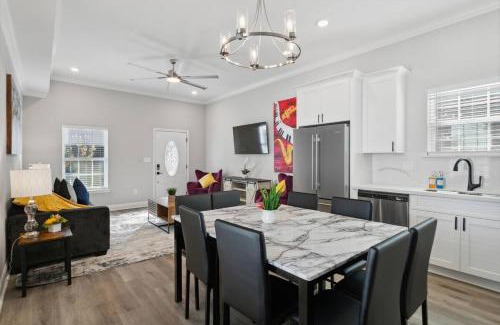 Tulane - Gravier House | Beautiful NEW 5BR Home with outdoor seating