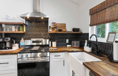 Elkhorn House | Beautiful new home in Elkhorn, at Lake Wandawega.