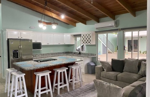 Bouvet Island House | Beautiful new home located on the Central pacific near Playa Hermosa Beach!