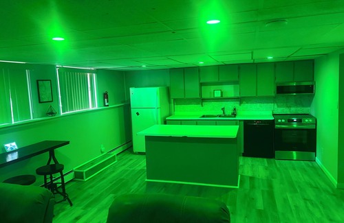 Fairbanks Apartment | Beautiful newly renovated 2-bedroom smart home with king massage bed Fairbanks