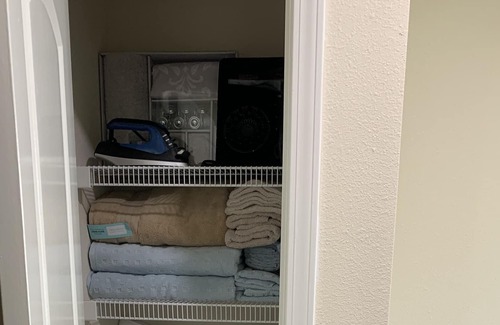 Westside House | Beautiful newly updated 4 bedroom home