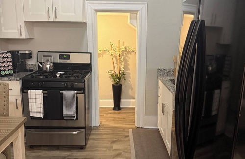 Norfolk Apartment | Beautiful Norfolk Studio Apartment - Prime Location Near Hospitals