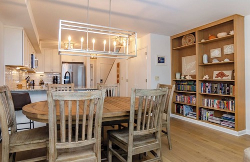 South End House | Beautiful ocean front duplex with private ground floor apartment